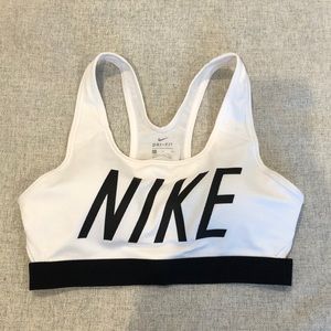 White Nike sports bra Small with cute back!